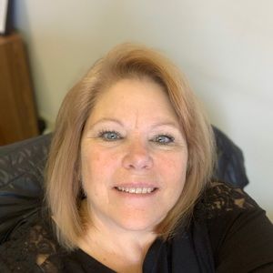 Meet your Posher, Connie